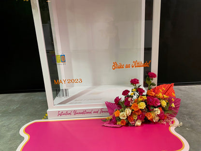 Magazine Photo Box - Step In Lifesize