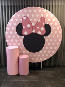 Minnie Mouse DIY Backdrops